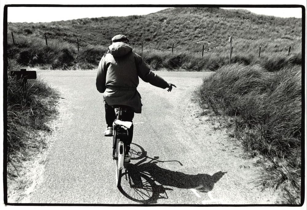 Hugo Pos, gefotografeerd door Michel Szulc-Krzyzanowski voor een boek over Surinaamse schrijvers in Nederland